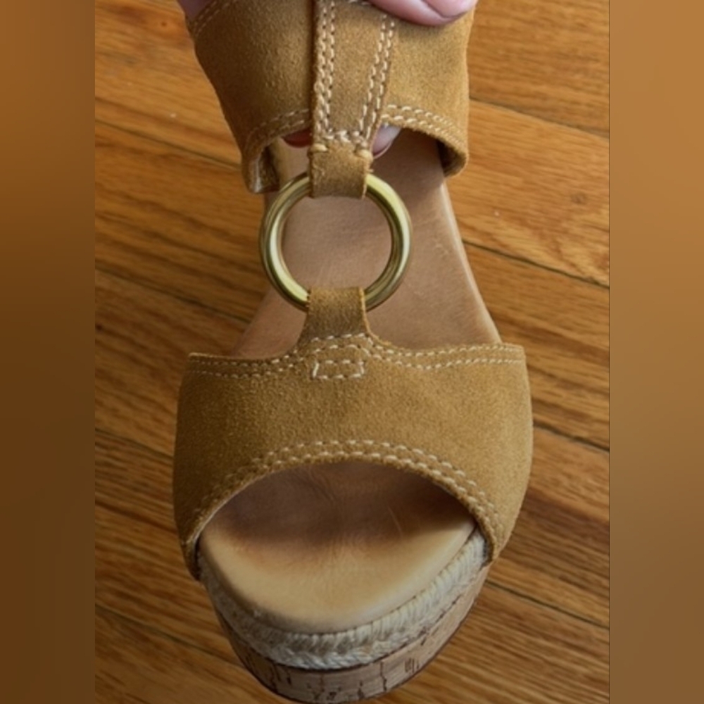 Coach Suede Block Heels Sandals Size 7 - Picture 2 of 7
